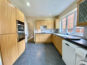 Kitchen- click for photo gallery